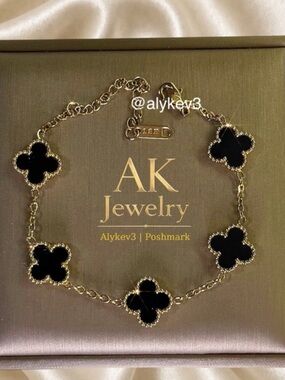 💎18k LUXURY QUATREFOIL Clover 5 Motif Bracelet, Onyx Black Stainless Steel